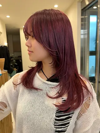 セミロング 韓国レイヤーカット/ ハイトーン/マアヤのヘアスタイル