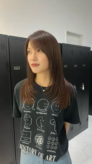 セミロング 石塚 瑛里菜のヘアスタイル