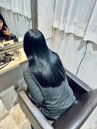 カラー ルティア新宿縮毛 🐚山入端巧のヘアスタイル