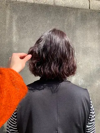 カラー 岡田 知佳のヘアスタイル