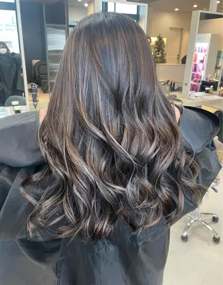 セミロング カラー Lia所属・皆木 智晴のヘアスタイル