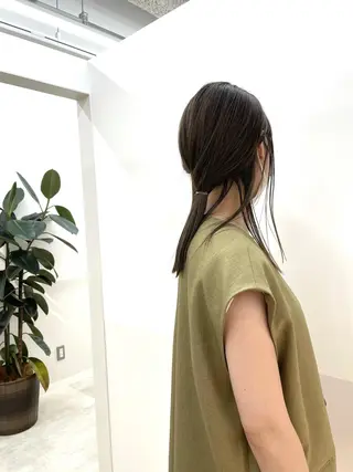 セミロング HARUNA🤍 色持ち良いツヤ髪のヘアスタイル