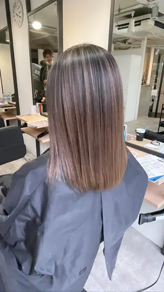 ミディアム カラー 難波ブリーチカラー 伊藤洋輝のヘアスタイル