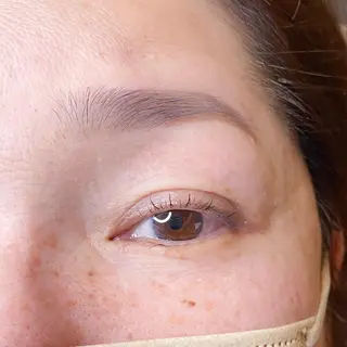 マツエク・マツパ アイブロウ une 石橋阪大前・ 箕面・池田・蛍池のマツエク・マツパデザイン