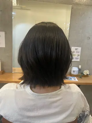 ミディアム タツキ／レイヤー／ パーマ／艶カラーのヘアスタイル