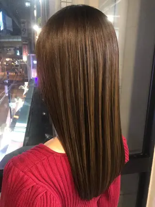 セミロング カラー 髪質改善&ブリーチ 伊勢 祐一郎のヘアスタイル