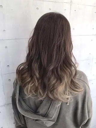 セミロング カラー 高木 麻知子のヘアスタイル