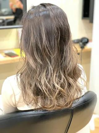 ロング 田丸 なつみのヘアスタイル