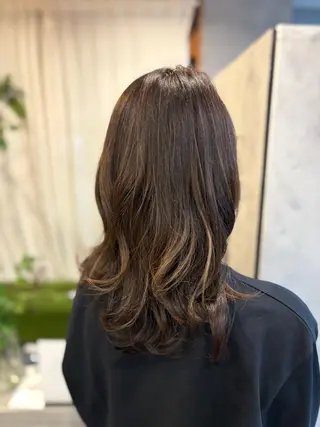 カラー 新堀 紗凪のヘアスタイル