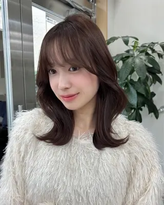 ミディアム 𝗆𝗂𝗒𝗎 🐈‍⬛🎀のヘアスタイル