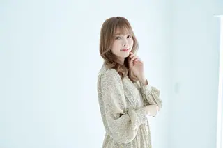 セミロング カラー FORTE MiLA 新居尚志のヘアスタイル