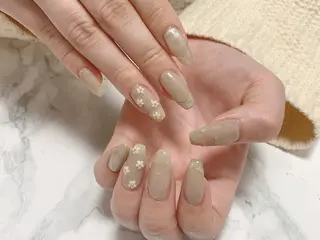 ネイル はな💎ネイル ワンホン、長さ出しのネイルデザイン