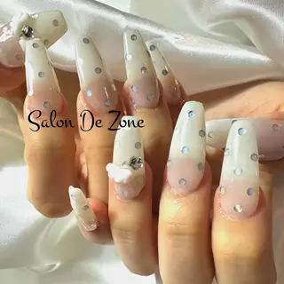 ネイル Salon De Zone / サロン ド ゾーン所属・Salon De Zoneのネイルデザイン