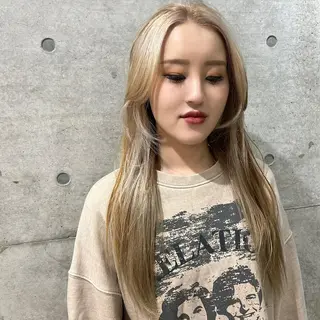 ロング カラー 🎀ハイトーン/レイ ヤー/Reina🎀のヘアスタイル