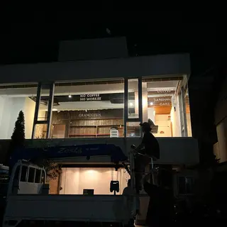 TIDEHAIR SHIHOのヘアスタイル