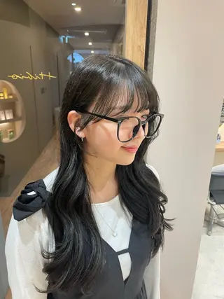 ロング カラー パーマ ヘアアレンジ メンズ キッズ ネイル マツエク・マツパ アイブロウ ゆうか/ カットモデル募集のヘアスタイル