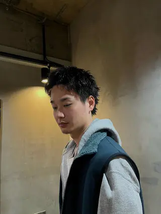 メンズ 韓国風前髪顔周り バーバーakaneのヘアスタイル