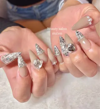 ネイル beauty salon ma'am所属・chihiro 小路ネイルのネイルデザイン