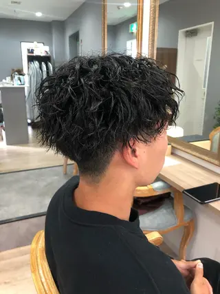 ショート カラー パーマ メンズ kiitos所属・関西センターパート メンズモデル募集のヘアスタイル