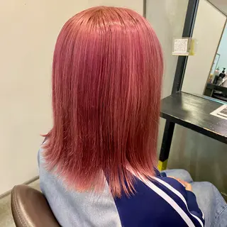 ミディアム カラー 惣木 菜穂のヘアスタイル