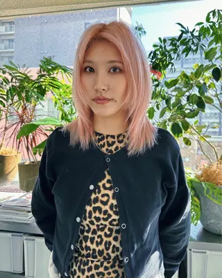 ミディアム 渡辺 良城のヘアスタイル