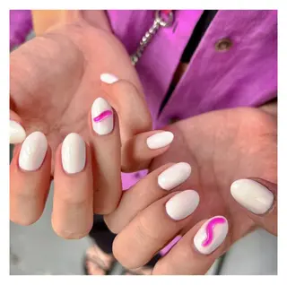 ネイル 《カメレオン》 西田美輝のヘアスタイル