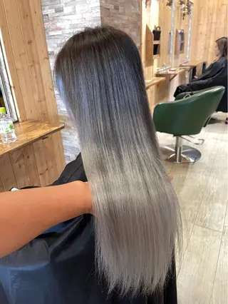 ロング 谷山銀二郎/ 副店長のヘアスタイル