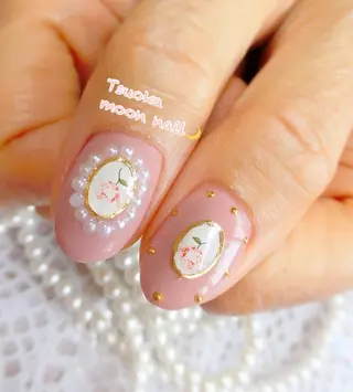 ネイル 🌙都岡 ムーンネイルのネイルデザイン