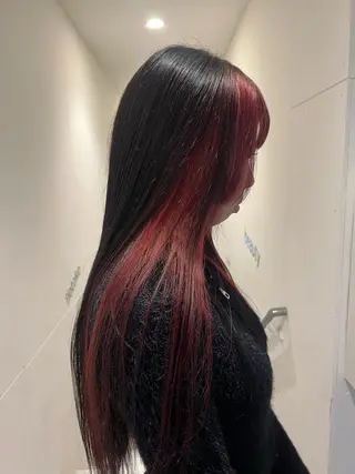 ロング カラー ニーナ/MONIQA /ハイトーンカラーのヘアスタイル
