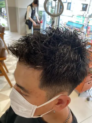 ショート カラー パーマ ヘアアレンジ メンズ メンズパーマの巨匠 鈴木純のヘアスタイル