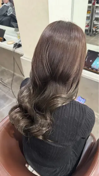 セミロング 渡澤 ななみのヘアスタイル