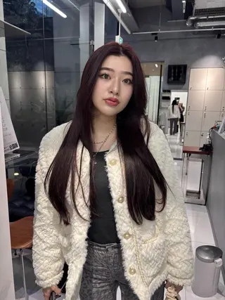 ロング 飯ヶ谷 成海のヘアスタイル