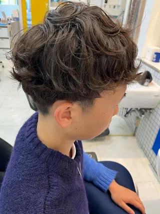 メンズ 86futureshair所属・岡田 麻矢のヘアスタイル