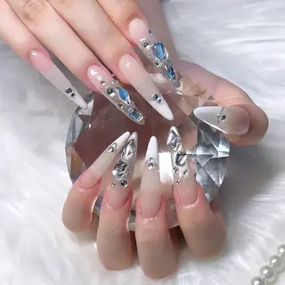 ネイル Kobayashi Komugiのネイルデザイン