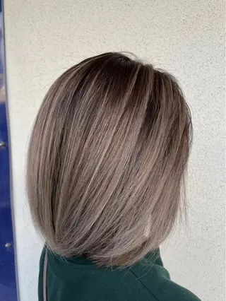 カラー エムロード所属・西田 芳斗のヘアスタイル