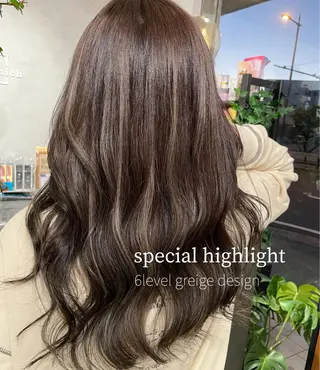セミロング 岸川 恭子のヘアスタイル