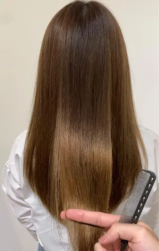 ロング 細沼 葵のヘアスタイル