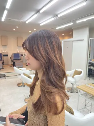 セミロング 透明感カラー🎨 磯部拓磨のヘアスタイル
