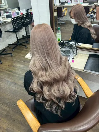 ロング カラー パーマ ヘアアレンジ 💚U-topia 💚佐藤優來💚のヘアスタイル