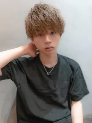 ミディアム カラー メンズ SNSで大バズり‼️ 欧米風ヘア大ヒット中のヘアスタイル