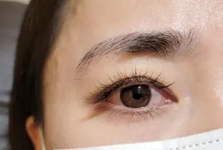 マツエク・マツパ 💜bora .のネイルデザイン