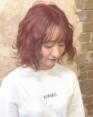 ショート カラー ブリーチ、パーマ 西部笑のヘアスタイル