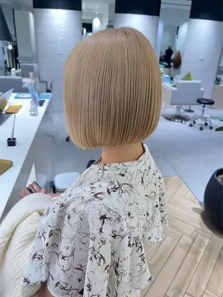 ショート Lond enikaのヘアスタイル