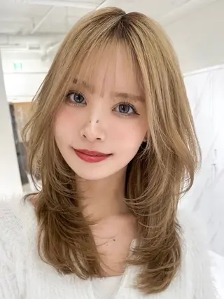 セミロング 透明感カラー/レイヤ ーhinata.のヘアスタイル