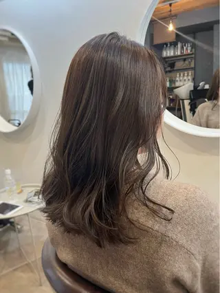 セミロング カラー 下石怜子/レイヤー/ 透明感カラーのヘアスタイル