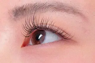 マツエク・マツパ 大阪梅田 SAKI 韓国風束感まつ毛のマツエク・マツパデザイン