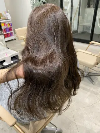 ロング カラー ブリーチなしカラー 🤍　Mihanaのヘアスタイル