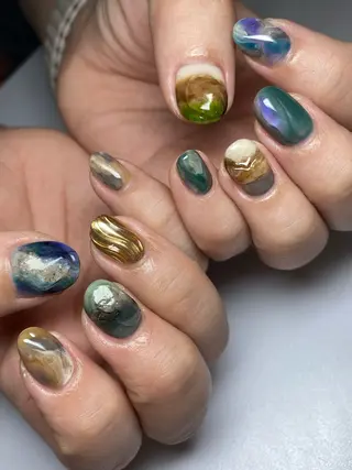 ネイル アトリエみかん所属・MIKA 🍊のネイルデザイン