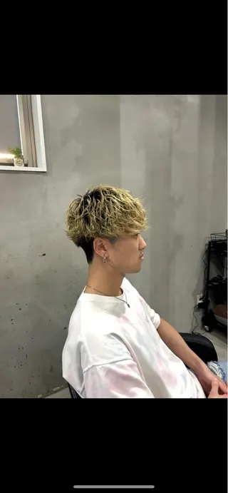 カラー Shimazaki Yojiのヘアスタイル