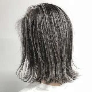 ミディアム カラー siesta by amble luxeのヘアスタイル